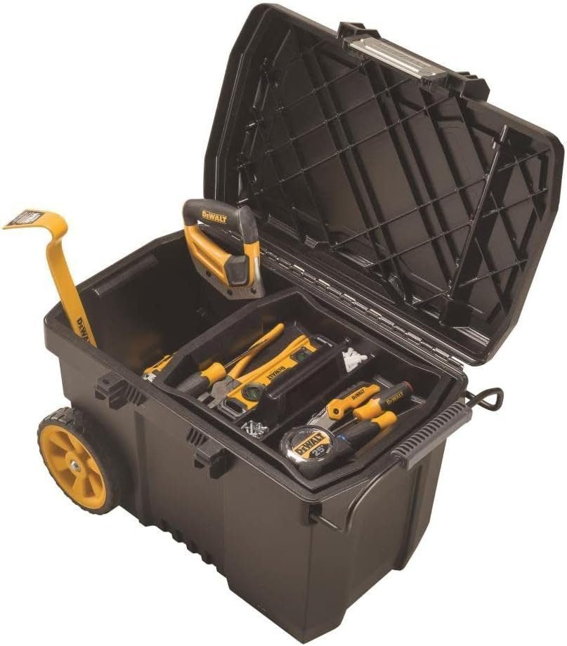 Dewalt 15 Gallon Contractor Chest